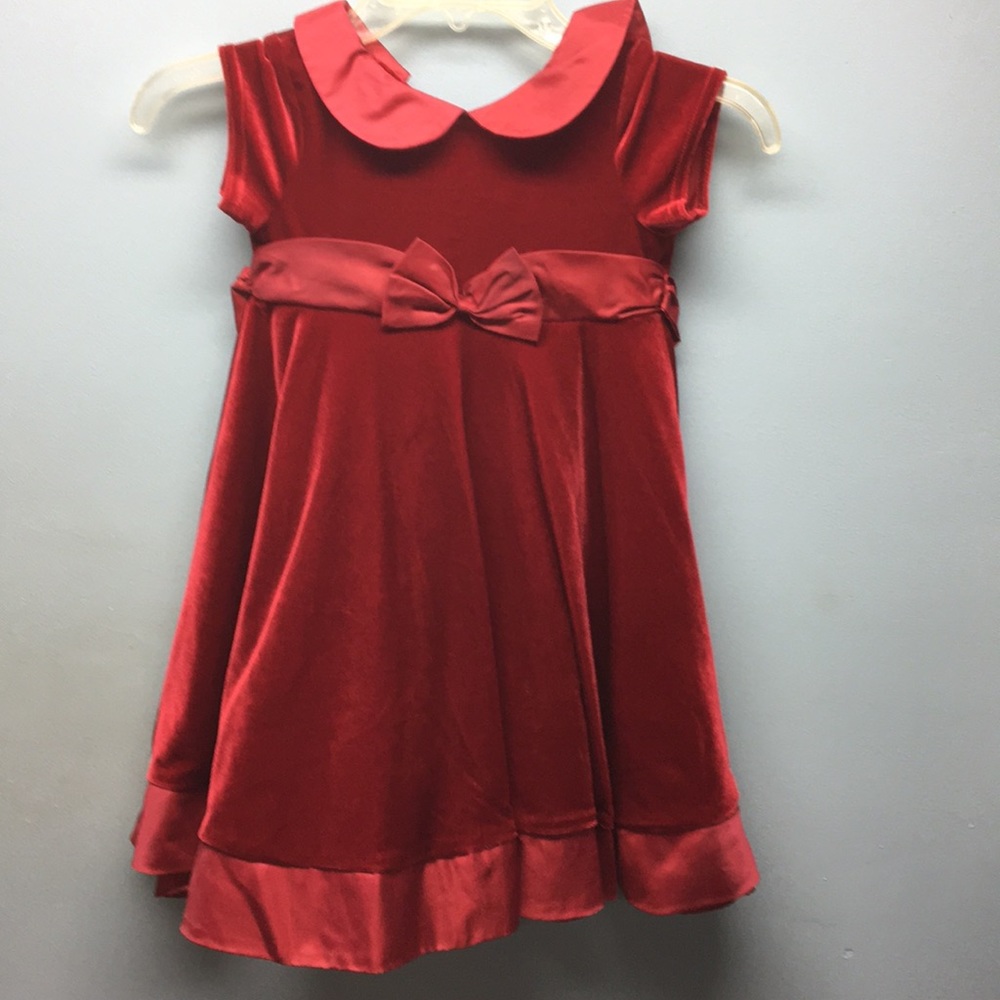 Gently used velvet and satin party dress. Size 4.
